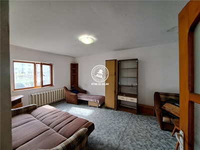 Apartament 4 camere de vanzare Nicolina