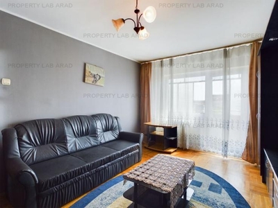 Apartament cu 3 camere- Aradul Nou