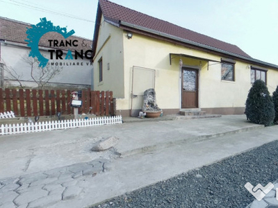 COMISION 0% Casă cu 3 camere într-o zonă bună,în Zăbrani(ID:30210)