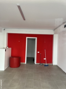 Inchiriez spatiu comercial Mamaia nord