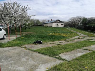 Teren intravilan cu casă bătrânească -orașul SUCEAVA,cart Burdujeni