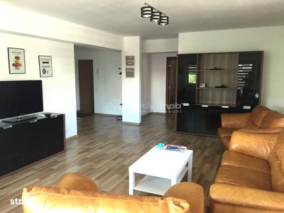 Apartament 3 camere tip penthouse, Central, zona The Office