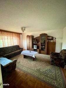 Apartament 4 camere de vanzare