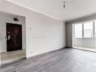 Pret redus Apartament cu 2 camere, renovat, in Vlaicu