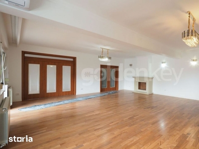 Apartament impozant cu 5 camere | insorit | 2 garaje