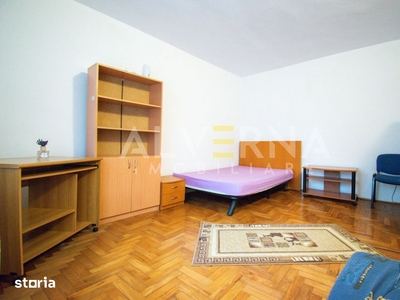 Inchiriez apartament cu 3 camere, bloc nou + loc de parcare privat