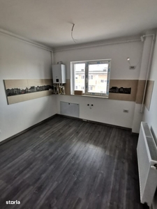 Vanzare apartament 2 camere cu 1050 euro mp metrou Aparatorii Patriei