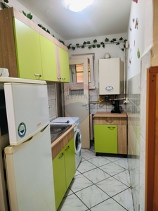 Apartament 3 camere inchiriere in bloc de apartamente Mures, Tarnaveni, Central