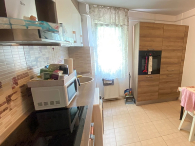 Apartament de vanzare, 2 camere, semidecomandat, 54 mp, Podu Ros, sensul giratoriu, Cod 155010