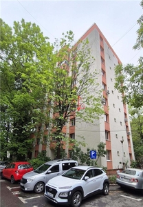 Apartament in bloc reabilitat, et.3/8 zona Tei Brasoveni de vanzare