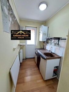 Bld. Bucuresti, apartament cu 2 camere, semidecomandat