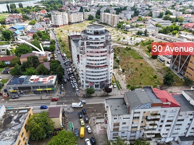 Spatiu comercial 124.22 mp inchiriere in Bloc de apartamente, Bacau, Central