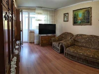 Va prezint spre vanzare apartament de 3 camere, foarte bine compartimentat, confort 1, etaj 8 din 9