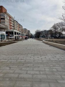 Vanzare spatiu comercial Alexandria / vizavi parc central