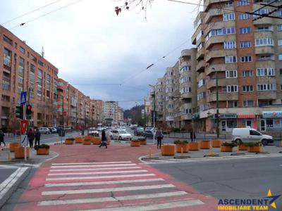 Spatiu comercial/ birouri, parter, cu doua intrari, Centru Civic, Brasov