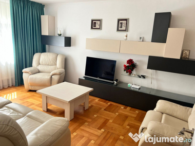 Apartament 3 camere, decomandat/ Drumul Taberei