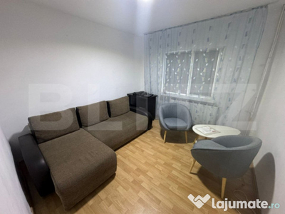 Apartament 3 camere semidecomandat etajul 1, in 1 mai zona S