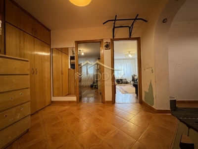 Apartament cu 4 Camere ***95mp*** // zona Crangasi