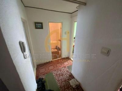 Apartament 2 camere, zona Primaverii (Cofetaria Rida ), Botosani