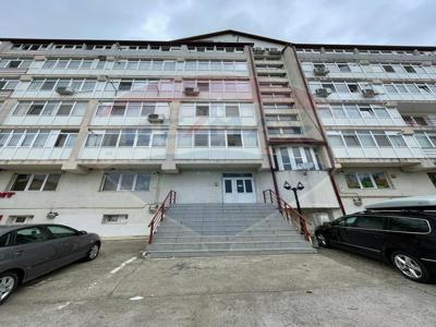 Apartament 3 camere vanzare in bloc de apartamente Suceava, Burdujeni