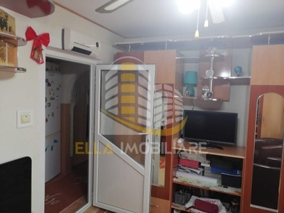 Apartament 2 camere zona Imparat Traian