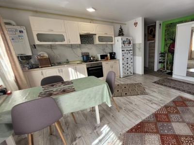 Apartament 3 camere, 71mp utili, parcare subterana, zona Sub Cetate