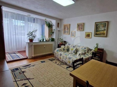 Apartament 3 camere in zona PLOPILOR