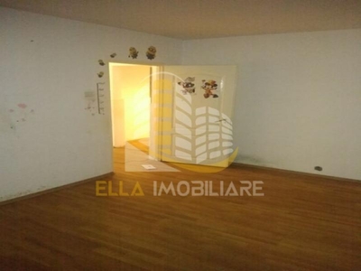 Apartament 3 camere zona Grivita-Scoala 8