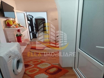 Apartament 3 camere zona Primaverii