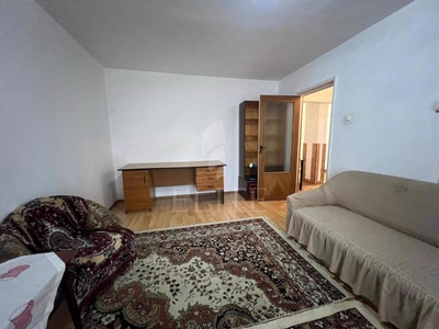 Apartament 4 camere in zona AUREL VLAICU