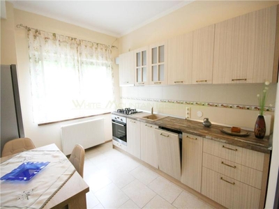 Apartament central cu acces la gradina si 2 locuri parcare