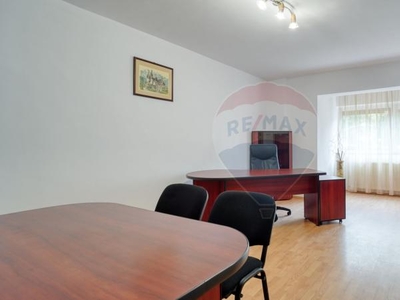 Apartament cu 2 camere de inchiriat pentru birou