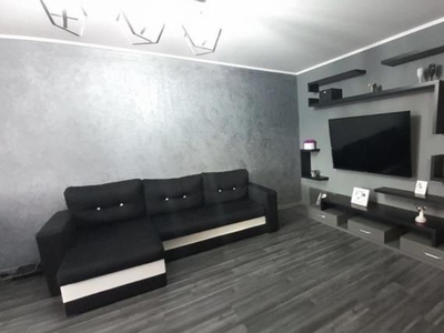 Apartament de 4 camere, decomandat, 90 mp., zona Marasti