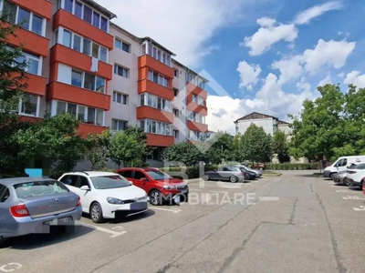 Apartament decomandat etaj 1 C.R.Vivu