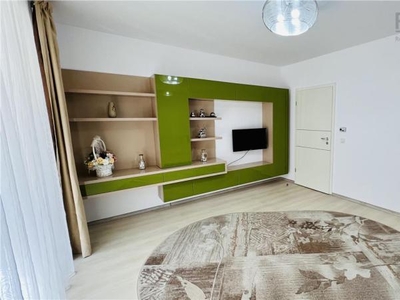 Apartament spatios de 2 camere cu gradina, parcare+boxa