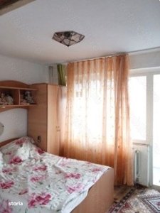 Apartament trei camere decomandate, etaj 3 din 4, Micro 16