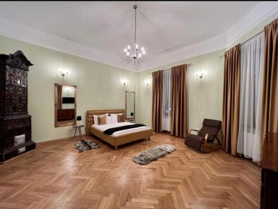 UNTOLD!! Apartament ultracentral, zona Universitatii (4 persoane)