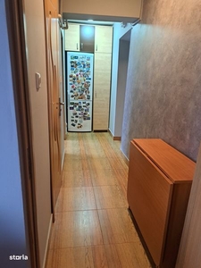 Vand apartament 3 camere