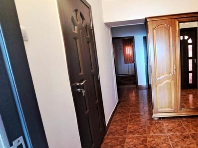 Vanzare apartament 4 camere,Calea. Bucuresti,Targoviste