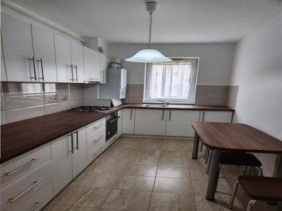 Apartament 2 camere decomandat etaj 1,boxa si loc de parcare de vanzare Tractorul, Brasov