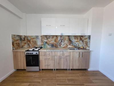 Apartament renovat cu 4 camere de inchiriat in zona Cantemir, Oradea