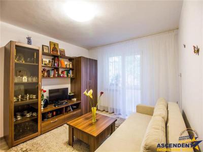 Apartament renovat, Nemobilat/ Semimobilat sau Mobilat, Vlahuta ,ITC; Brasov