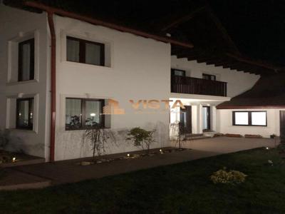 Casa saseasca renovata si constructii noi, 3500 mp teren in Cristian, Brasov