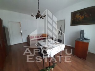 Apartament 2 camere, centrala proprie, spatios, Zona Take Ionescu