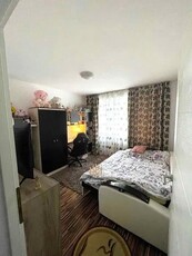 Apartament 2 camere, Victor Babes!