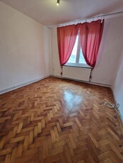 Apartament 3 camere, 2 BAI, NEMOBILAT langa iulius mall cu centrala