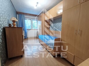 Apartament 3 camere, centrala proprie, bloc anvelopat, zona Sagului.