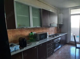 apartament 3 camere, cu loc de parcare subteran - Calea Aradului