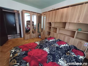 Apartament 3 Camere - Decomandat - Centrala Proprie - Zona Olimpia