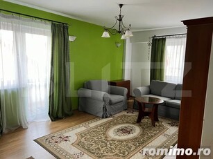 Apartament 3 camere, decomandat, etaj intermediar, zona Zamca